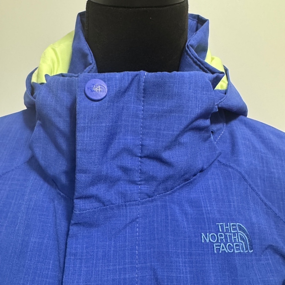 The North Face Blue Outdoor Hooded Jacket - Picture 4 of 15